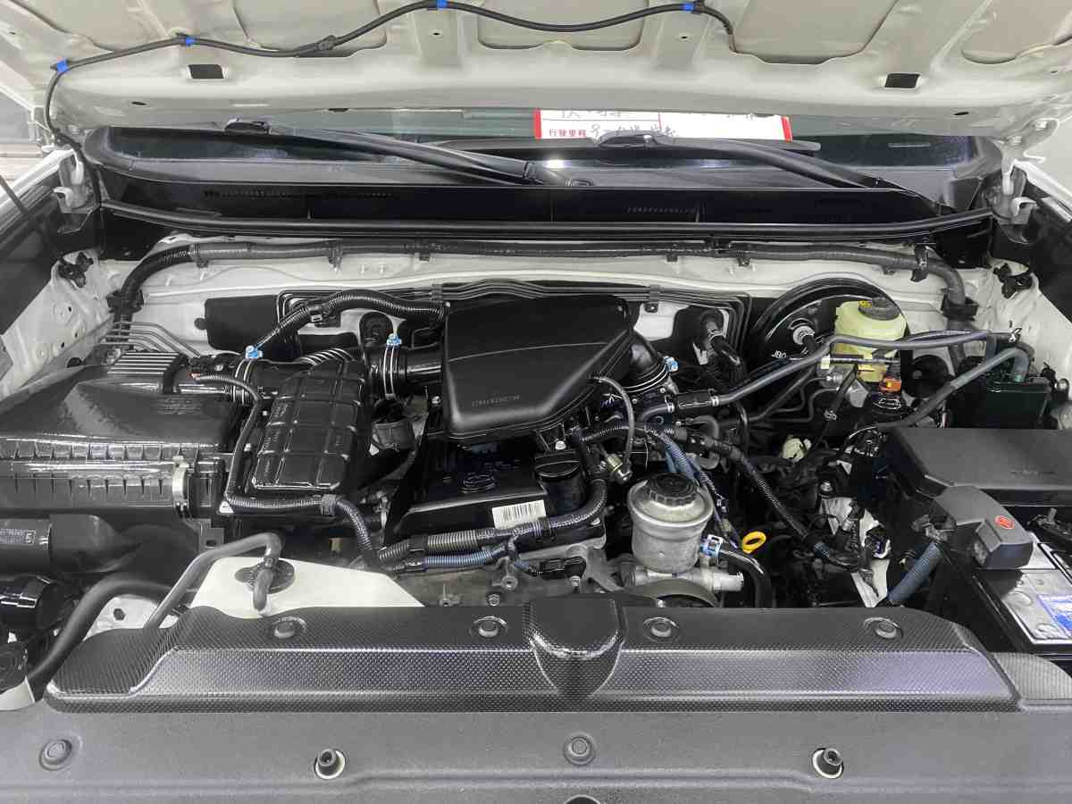 Toyota Land Cruiser Prado 2015 car image #2
