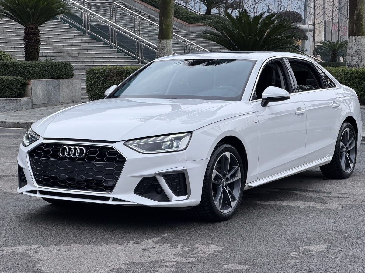 Audi A4L 2020 car image #2