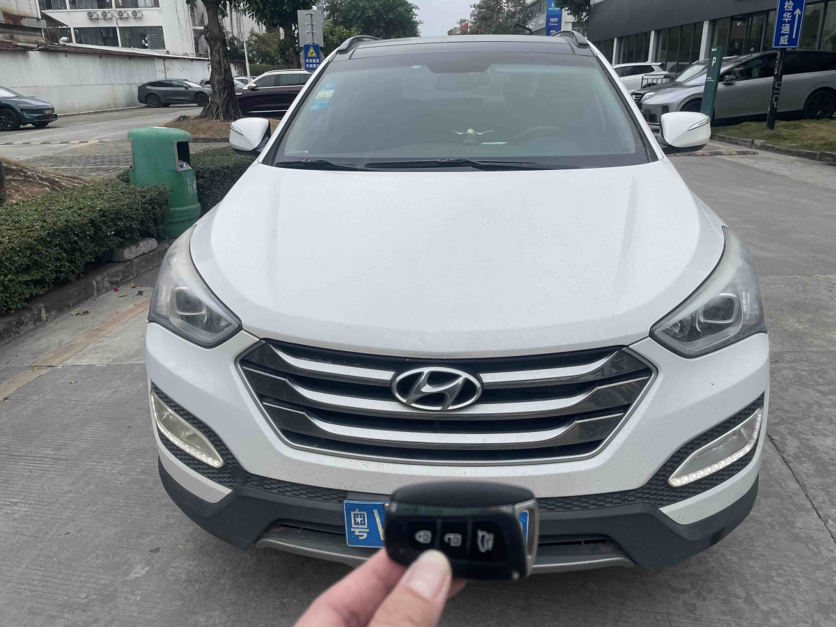 Hyundai Santa Fe 2016 #2 Hyundai Santa Fe 2016 car image #2