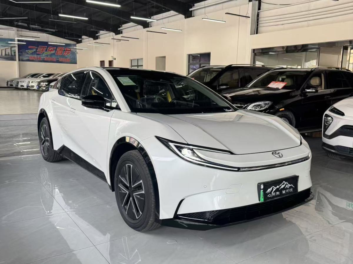 Toyota bZ5 2025 #2 Toyota bZ5 2025 car image #2