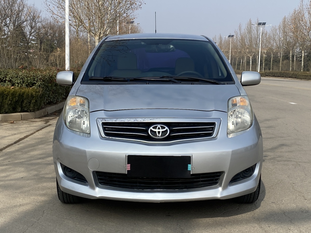 Toyota Yaris 2011 imagem de carro #2