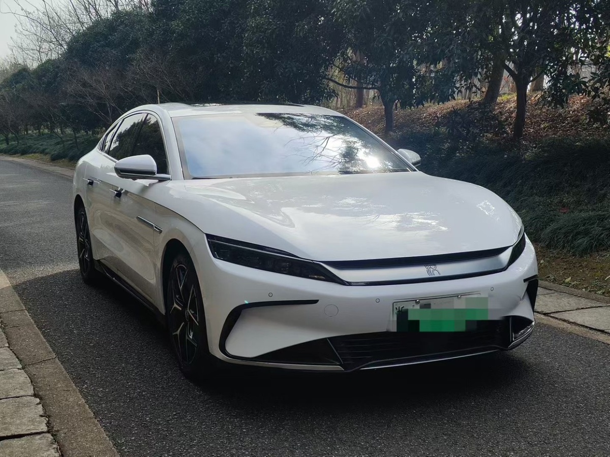 BYD Han 2023 car image #2