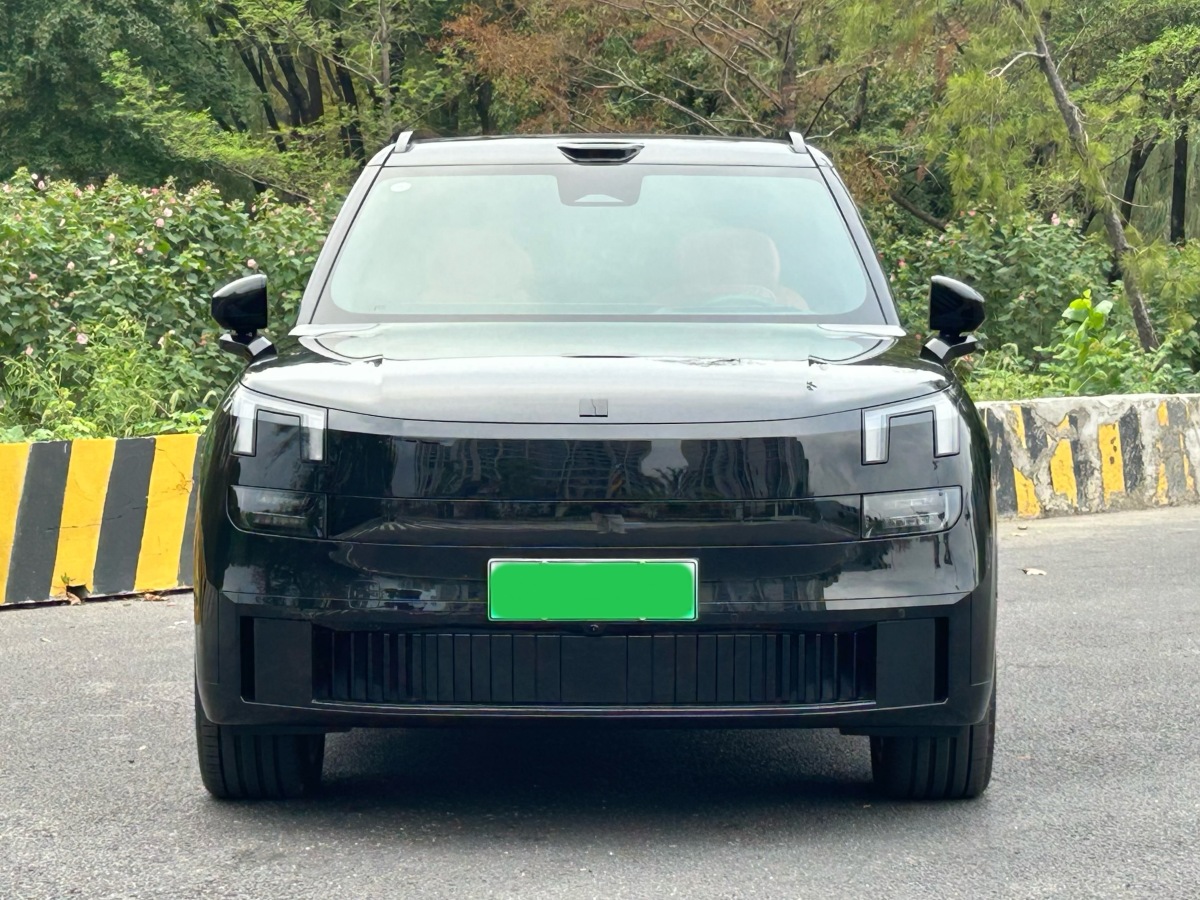 Lynk & Co 900 2025 #2 Lynk & Co 900 2025 car image #2
