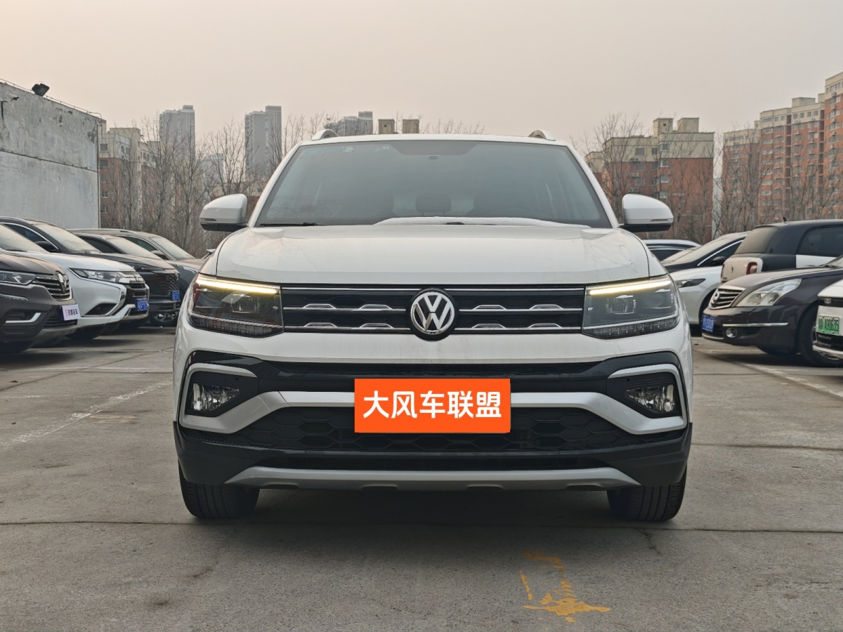 Volkswagen T-Cross 2019 #2 Volkswagen T-Cross 2019 car image #2