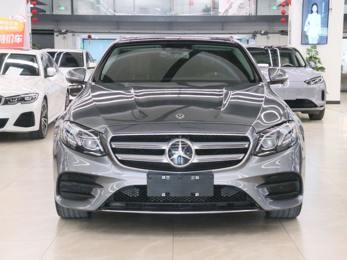Mercedes-Benz 2019 car image #2