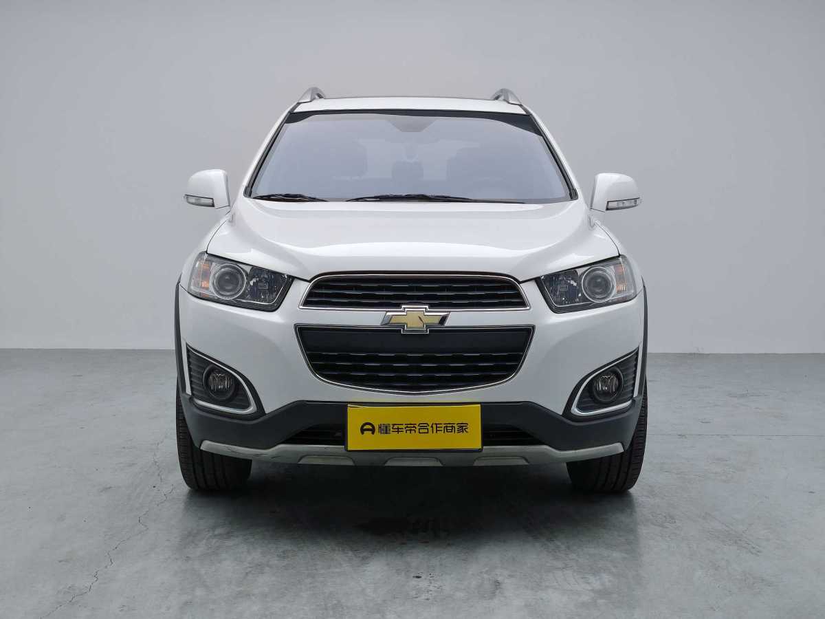 Chevrolet Captiva 2016 car image #2