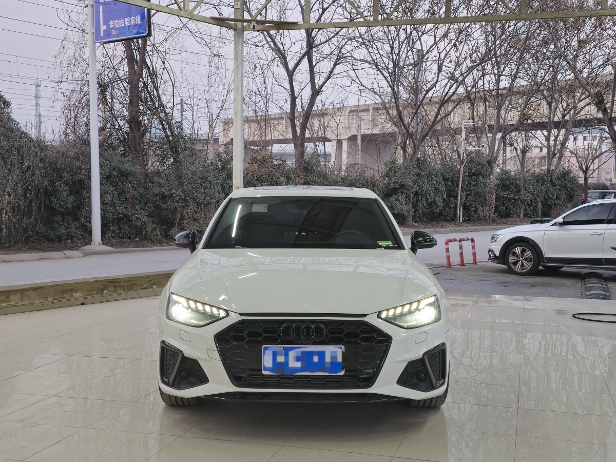 Audi A4L 2025 car image #2
