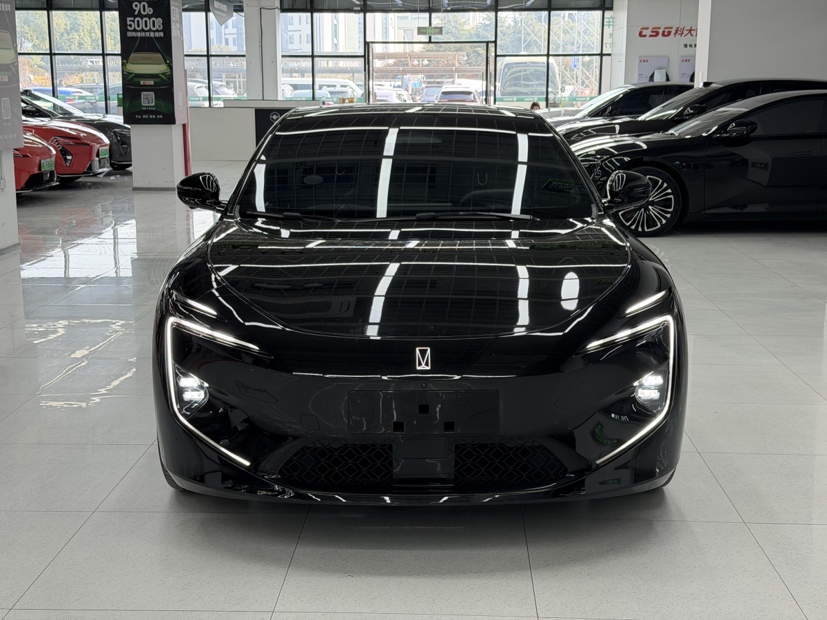 Avatr 12 2024 car image #2