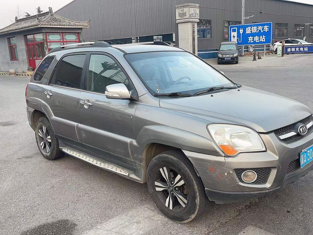 Kia 2010 car image #2