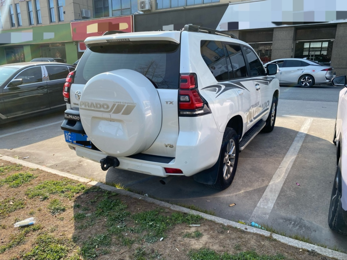 Toyota Land Cruiser Prado 2018 immagine di auto #2