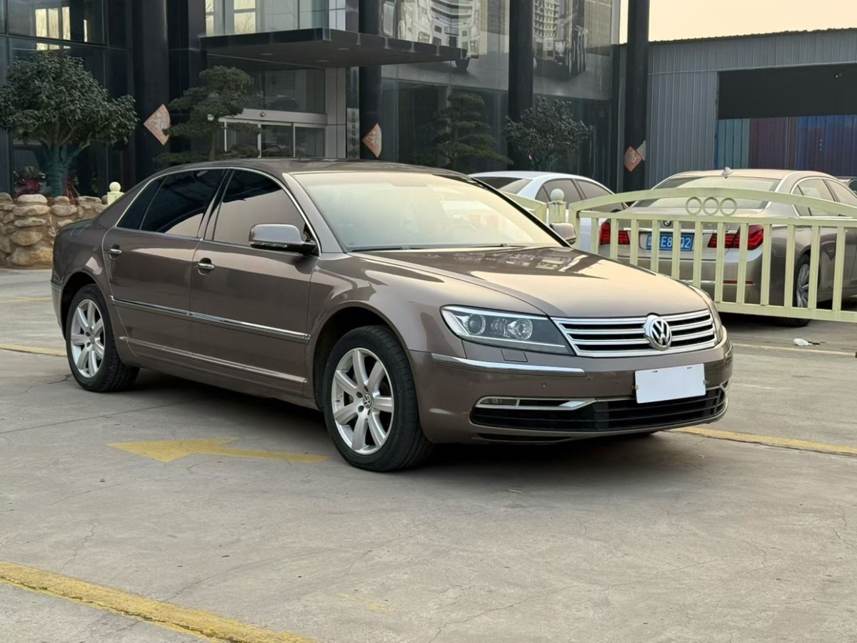 Volkswagen Pheaton 2013 immagine di auto #2