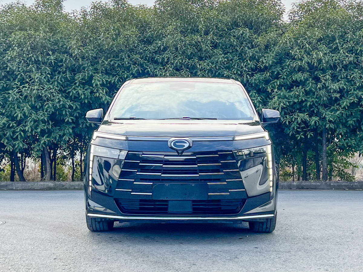 GAC Trumpchi E8 New Energy 2023 car image #2