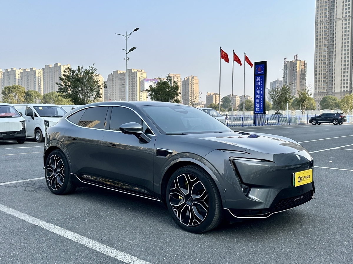 Avatr 11 2024 #2 Avatr 11 2024 car image #2