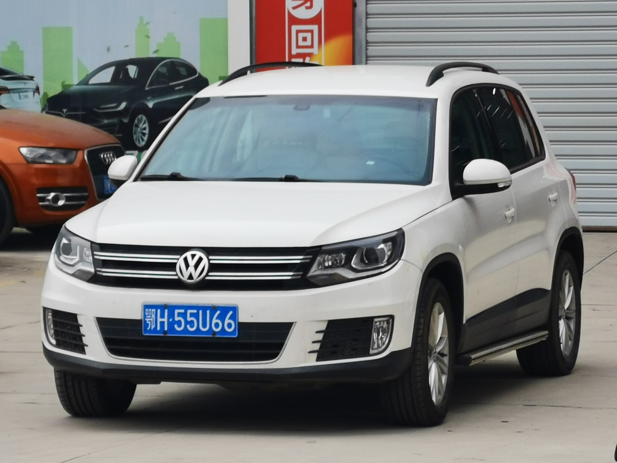 Volkswagen Tiguan 2015 car image #2