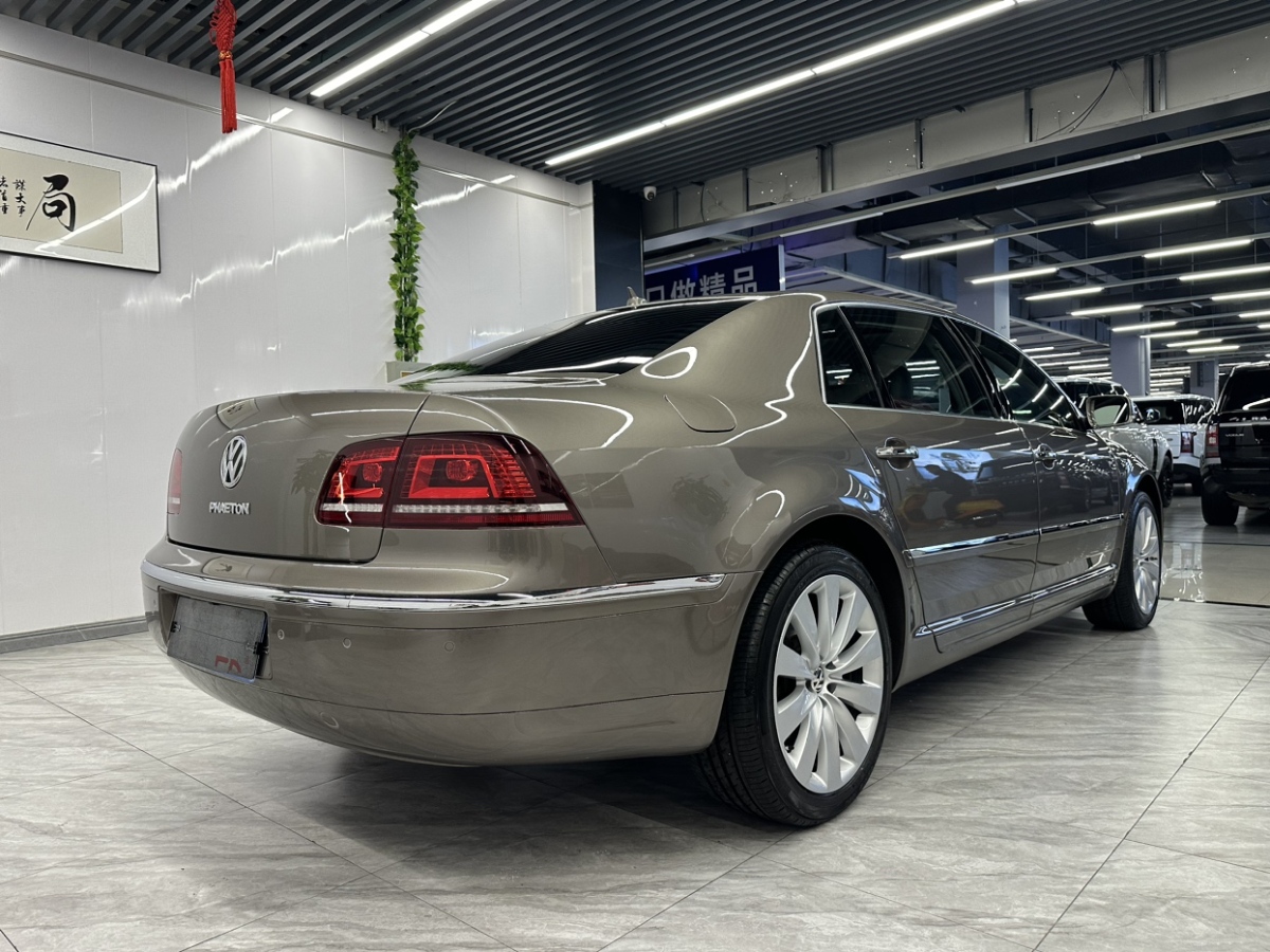 Volkswagen Pheaton 2017 immagine di auto #2