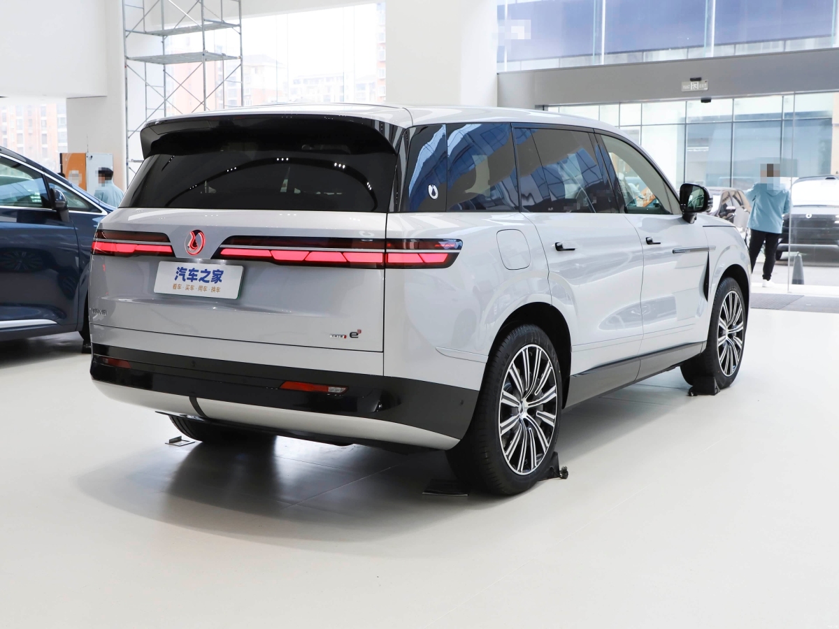 Denza N9 2025 #2 Denza N9 2025 car image #2