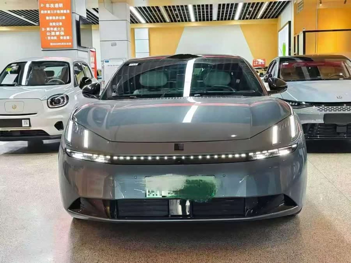 Lynk & Co Z10 2024 car image #2
