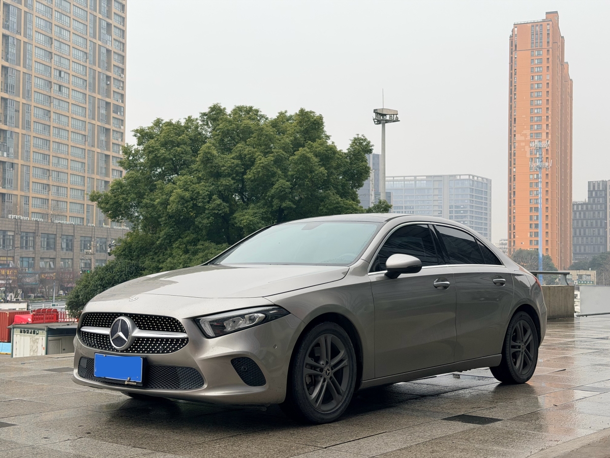 Mercedes-Benz A Class 2019 car image #2