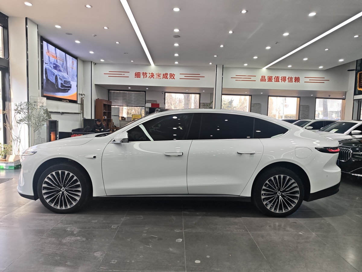 NIO ET7 2022 immagine di auto #2