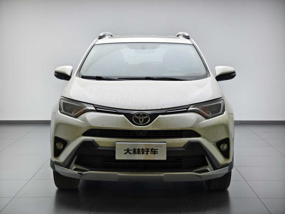 Toyota RAV4 2018 car image #2