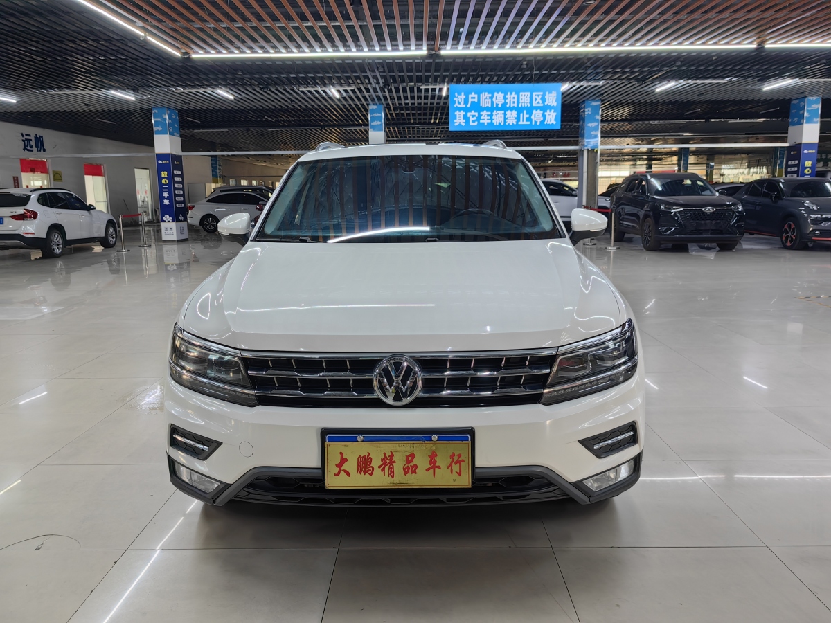 Volkswagen Tiguan L 2018 #2 Volkswagen Tiguan L 2018 car image #2