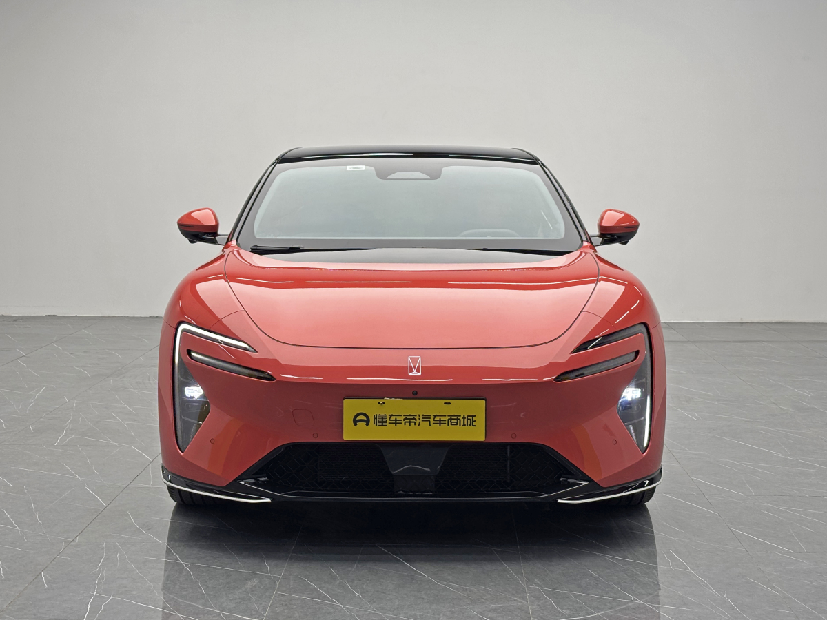 Avatr 06 2025 car image #2