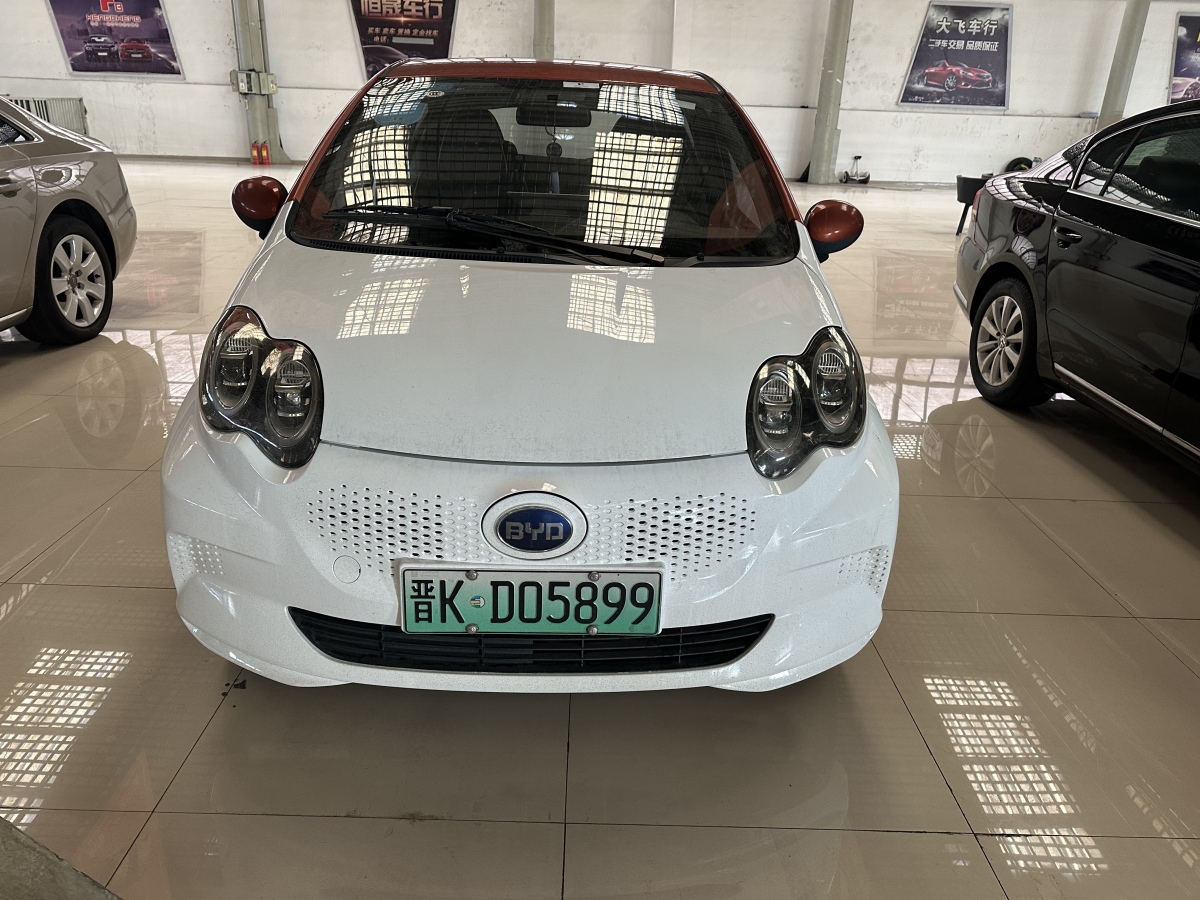 BYD e1 2020 #2 BYD e1 2020 صورة سيارة #2