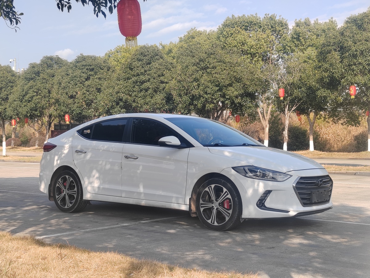 Hyundai Elantra AD 2018 immagine di auto #2