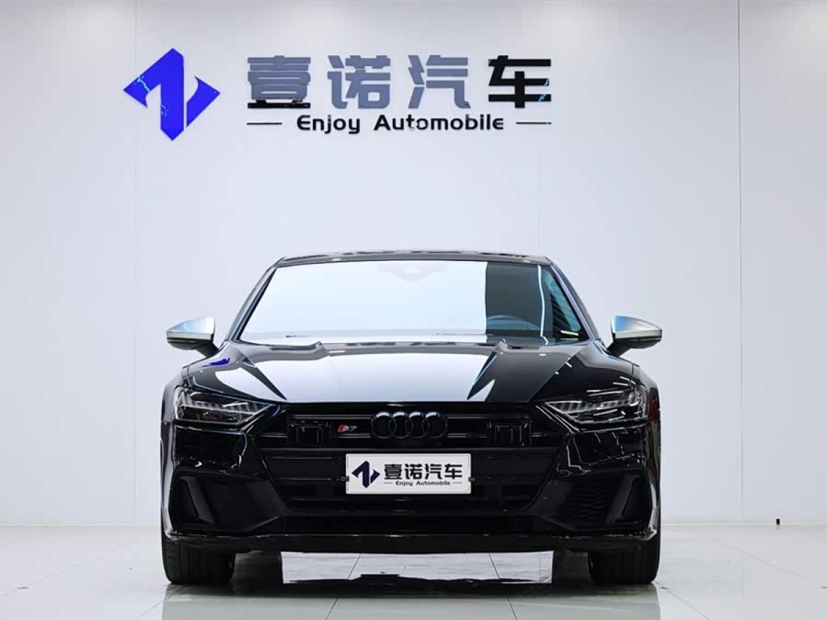 Audi 2021 car image #2
