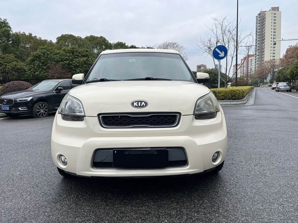 起亚 秀尔 2014 汽车图片 #2