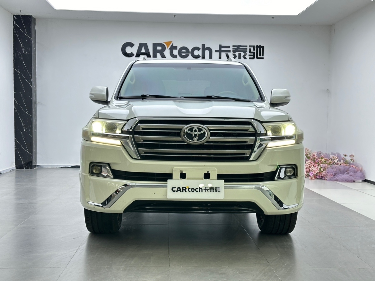 Toyota 2017 #2 Toyota 2017 car image #2