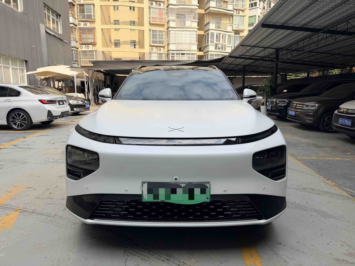 Xpeng G9 2024 #2 Xpeng G9 2024 car image #2