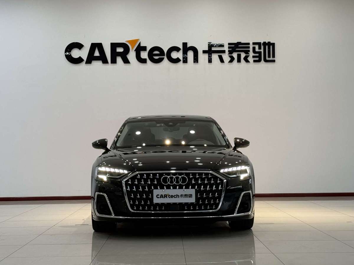 Audi A8 2024 صورة سيارة #2