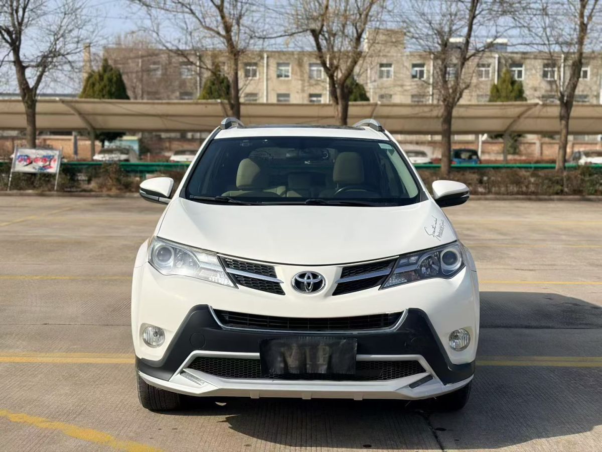 Toyota RAV4 2014 car image #2