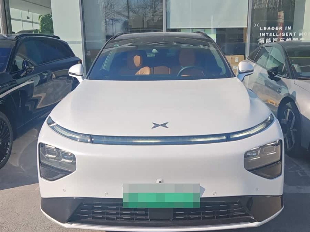 Xpeng G9 2025 #2 Xpeng G9 2025 car image #2