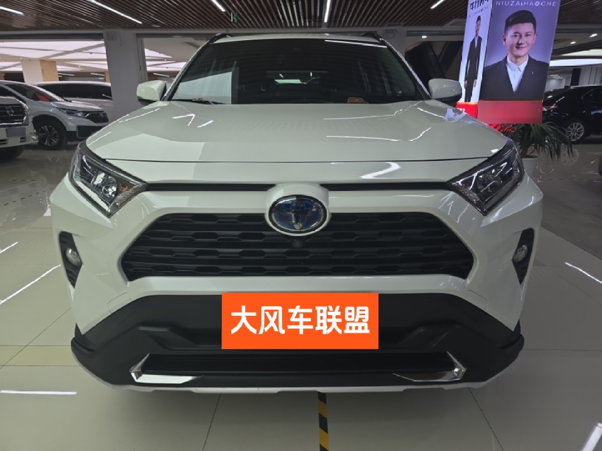 Toyota RAV4 2021 car image #2