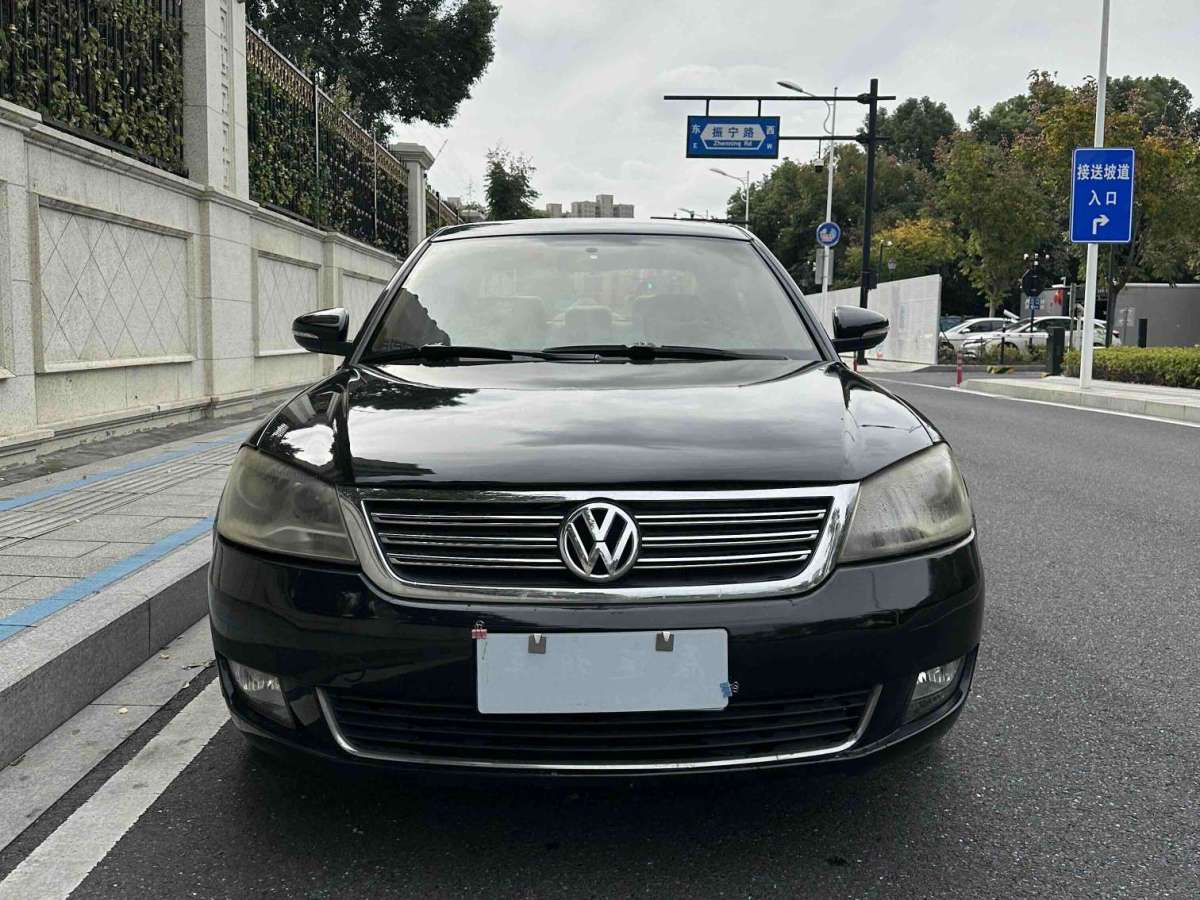 Volkswagen Passat Lingyu 2012 car image #2