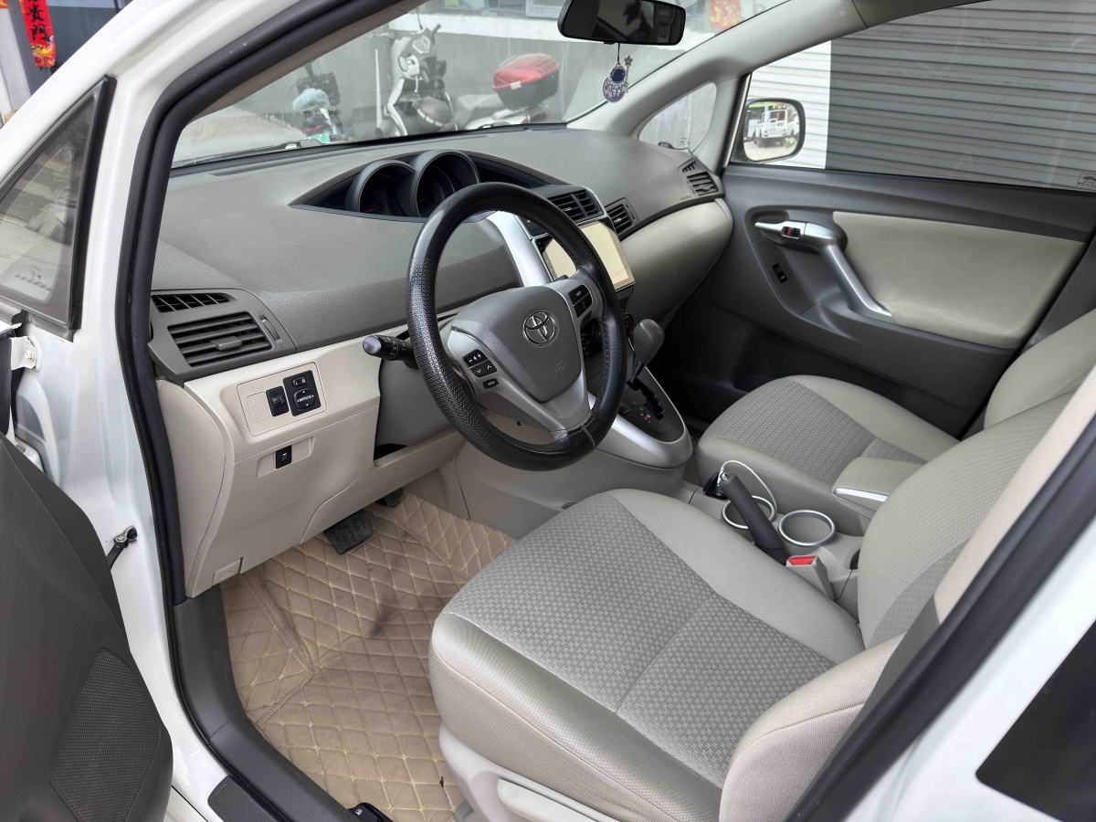 Toyota Verso 2016 immagine di auto #2