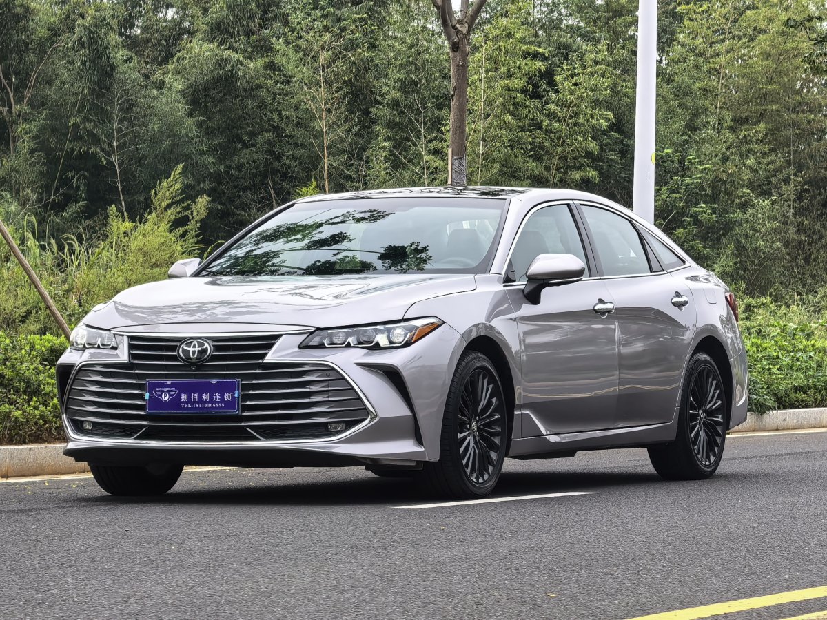 Toyota Avalon 2020 car image #2