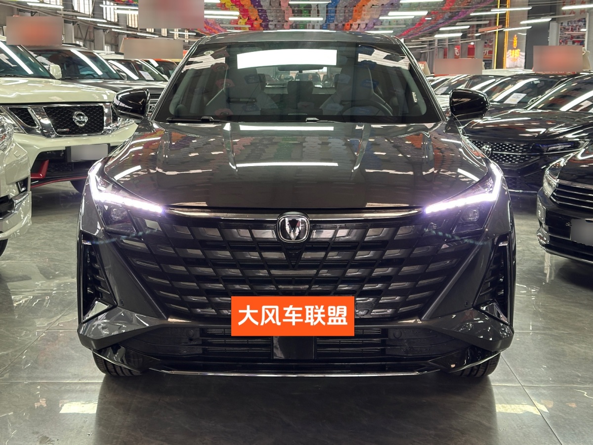 Changan UNI-Z PHEV 2025 car image #2