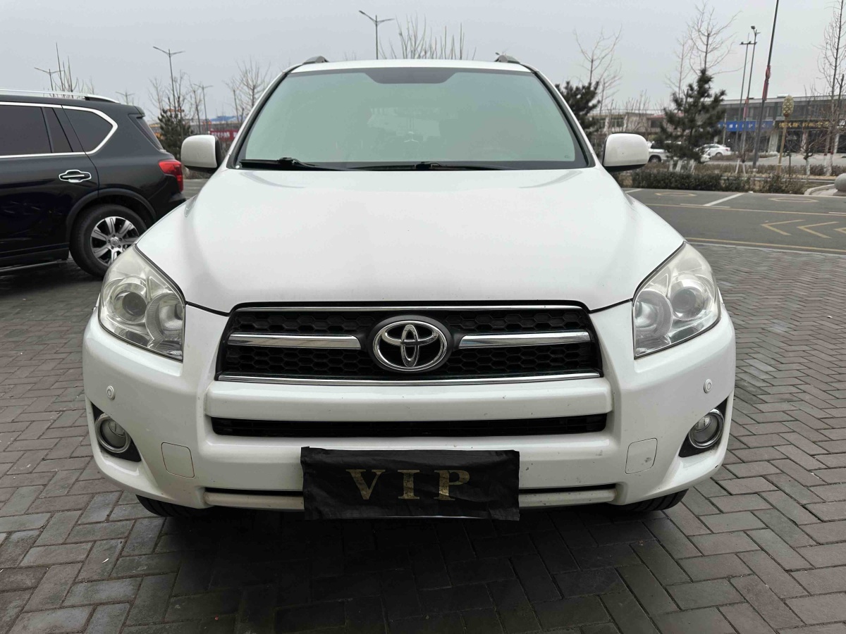 Toyota RAV4 2011 #2 Toyota RAV4 2011 car image #2