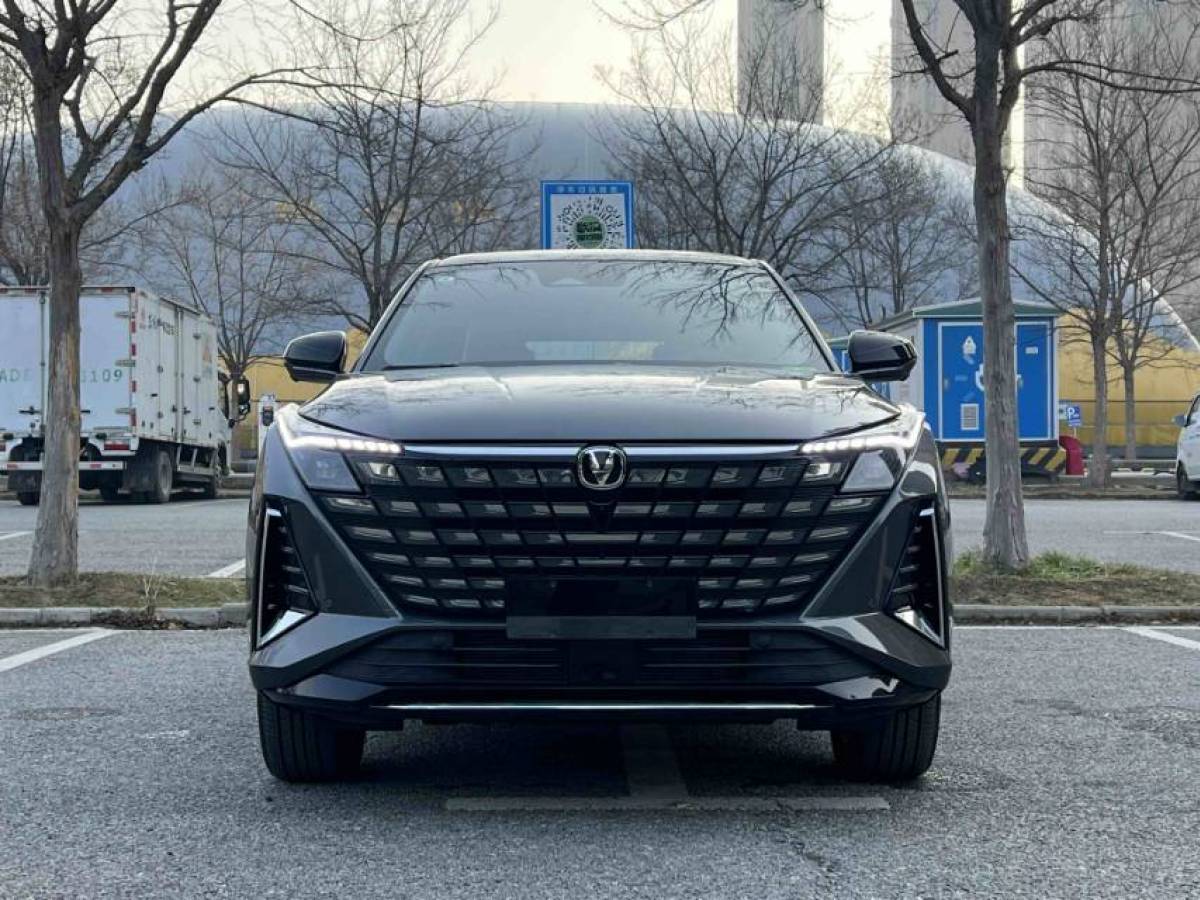 Changan UNI-Z PHEV 2025 car image #2