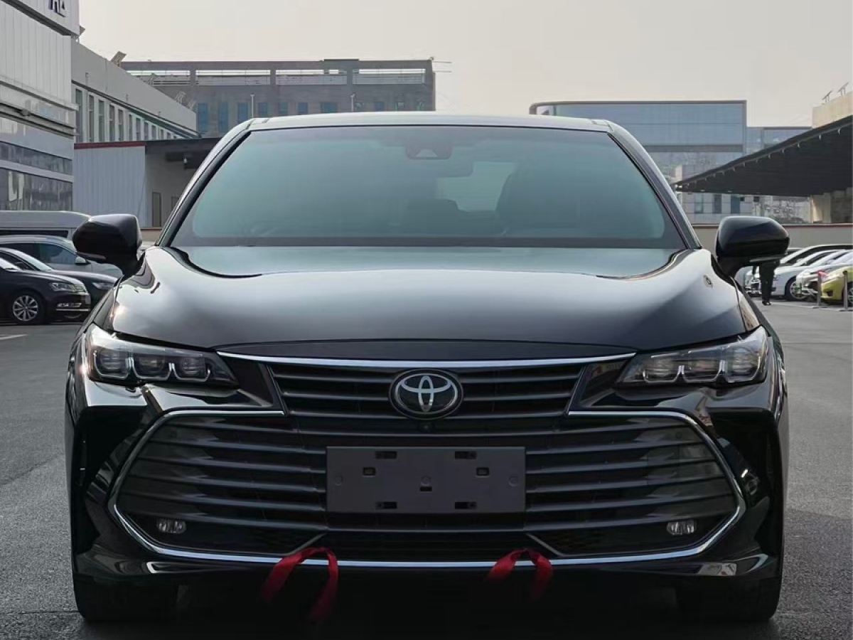 Toyota Avalon 2021 car image #2