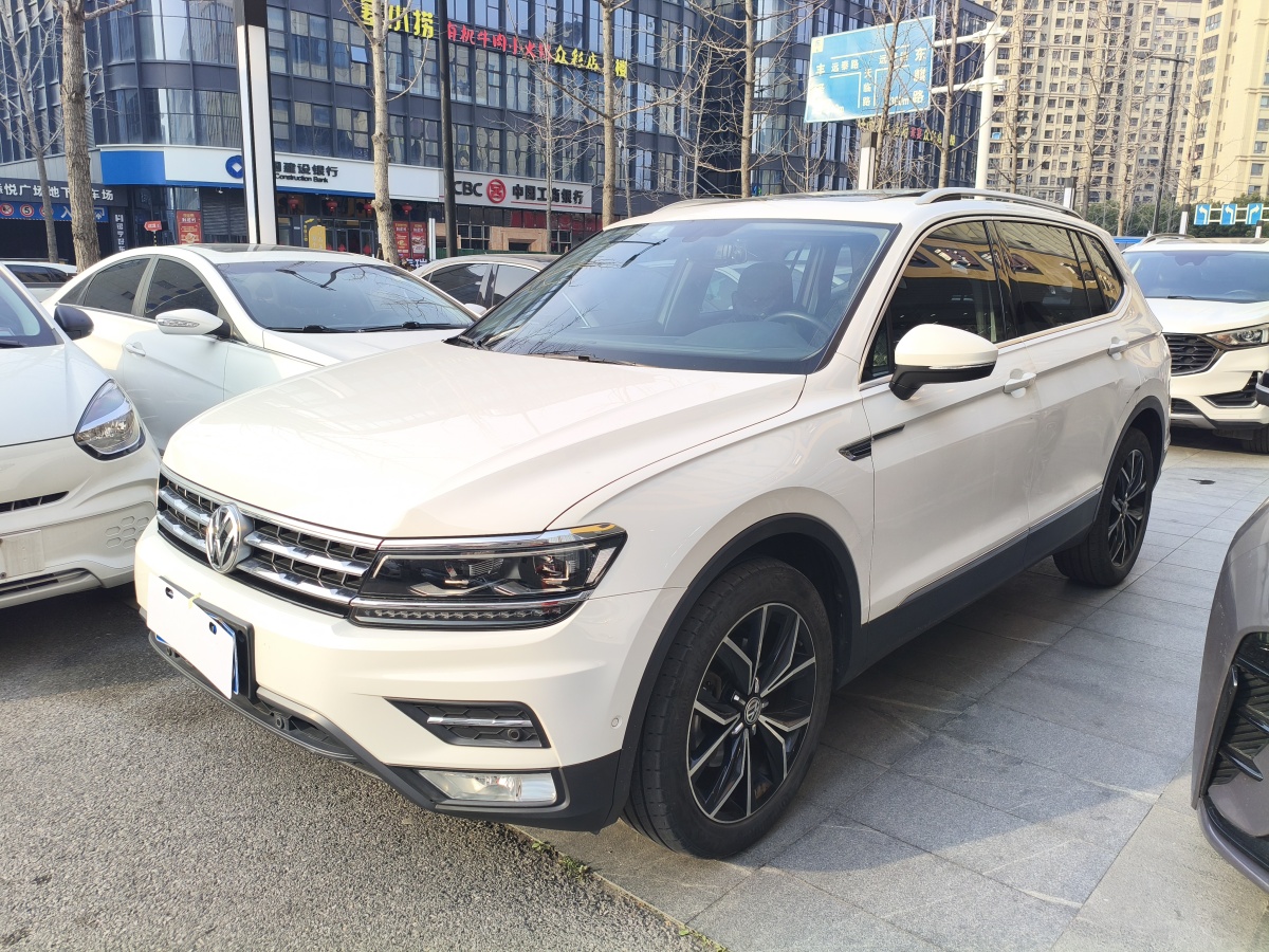 Volkswagen Tiguan X 2017 imagem de carro #2