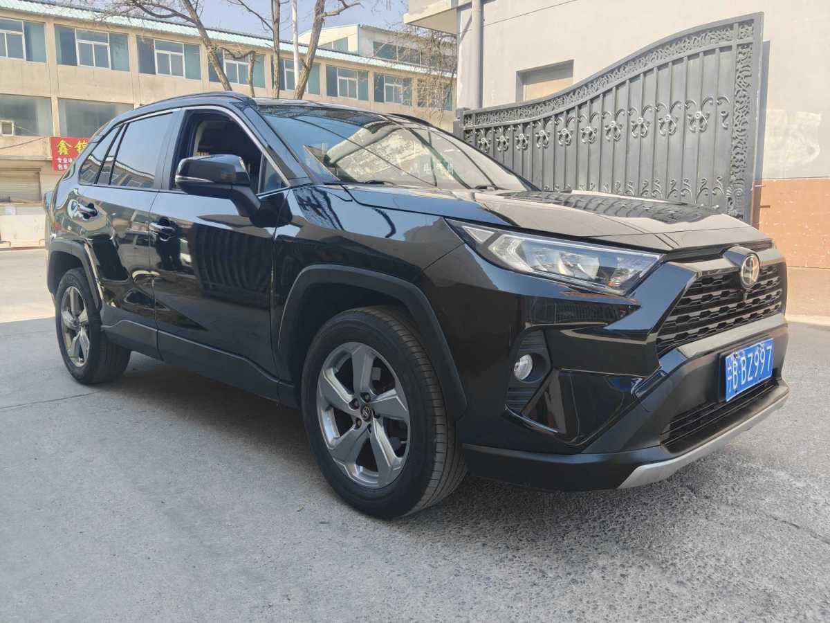 Toyota RAV4 2021 car image #2