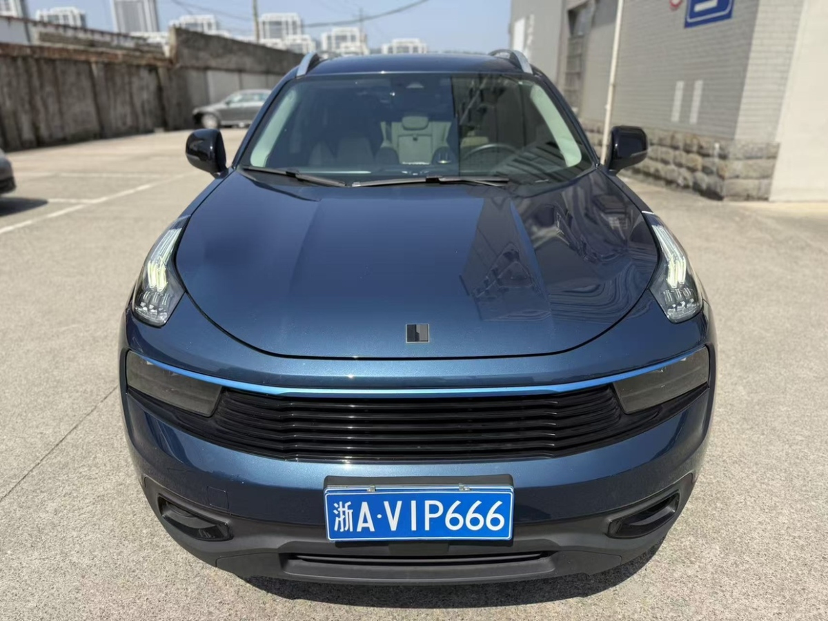 Lynk & Co 01 2019 #2 Lynk & Co 01 2019 car image #2