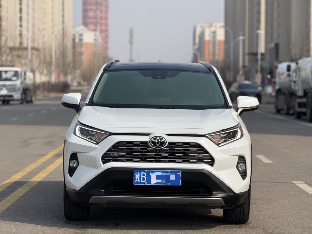 Toyota RAV4 2021 car image #2