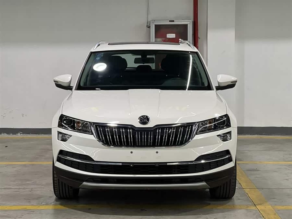 Skoda Karoq 2020 car image #2