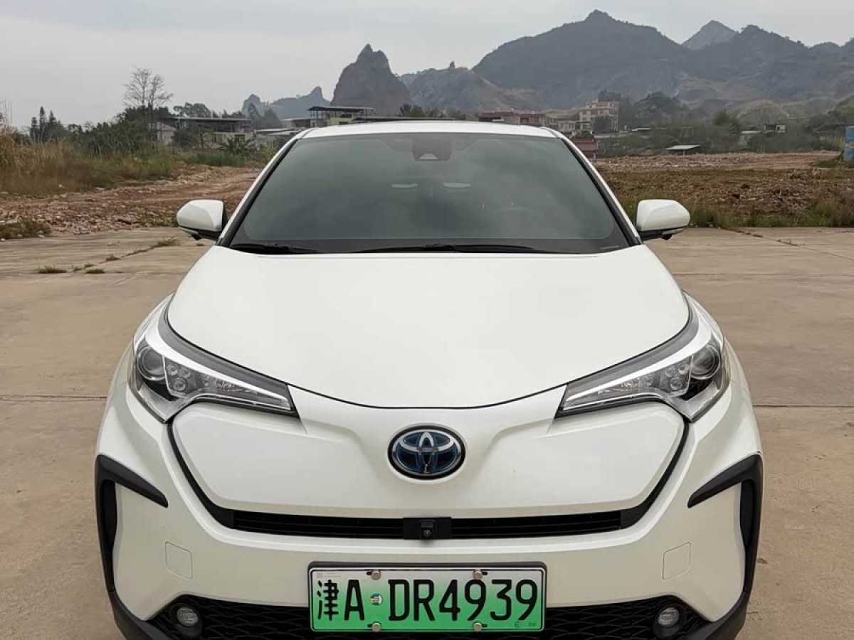 Toyota C-HR EV 2021 car image #2