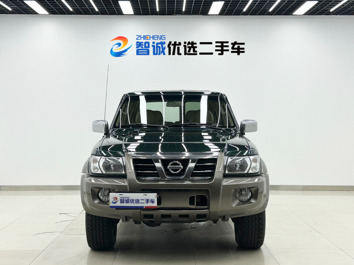 日产 途乐 2004 汽车图片 #2